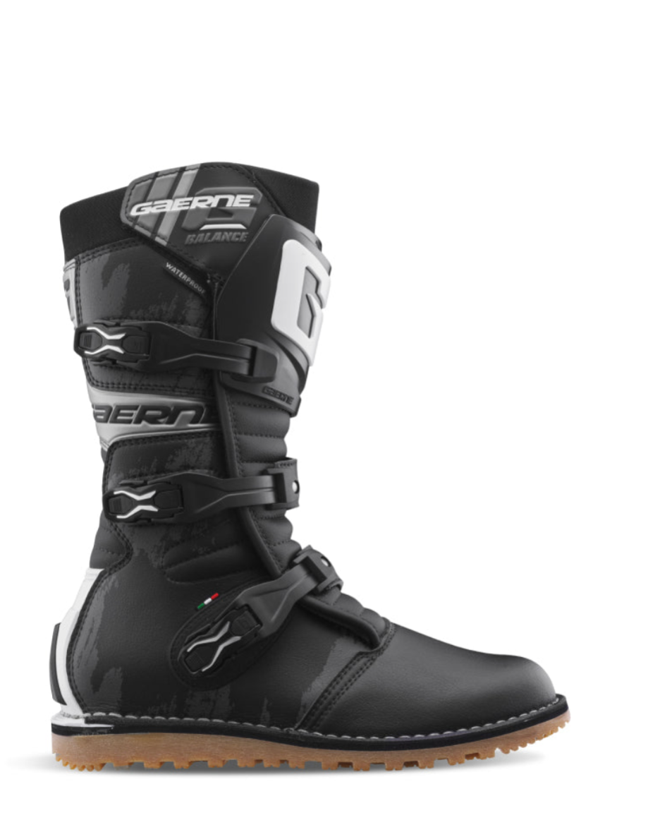 Boots & Footware